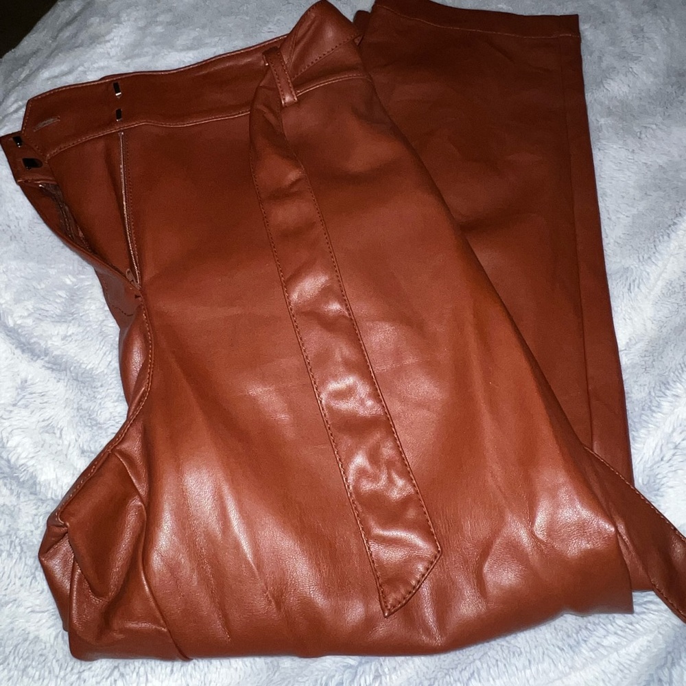 Paper bag cropped leather pants